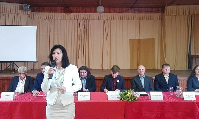 Jana Horváthová, ředitelka Muzea romské kultury, 25. 4. 2018 během diskuze v Letech u Písku (FOTO: Jan Mihaliček, Romea.cz)