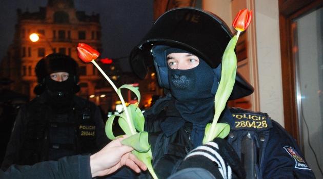 17.11.13-policie-kvetiny-big.jpg