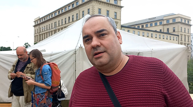 Tomáš Ščuka: Zástupci druhého největšího města ČR říkají, že Romky tady na Ukrajině nejsou uprchlice a že jim nepomohou.